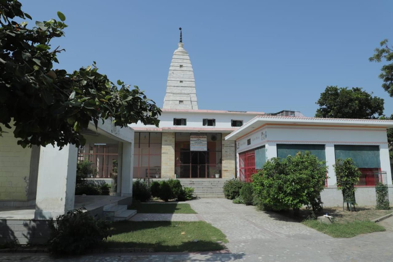 Radha Madhav Ashram Vrindāvan Extérieur photo